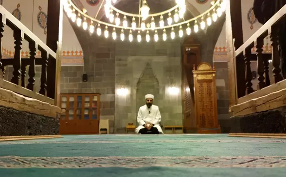 Bu dua sadece teravih namazları sonrası Erzurum’da okunuyor