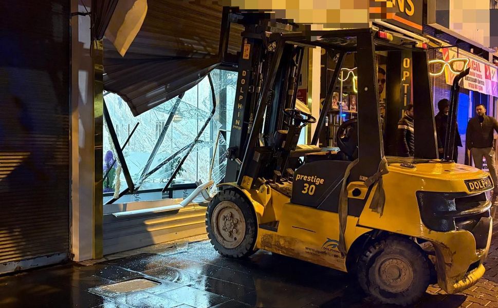 Forkliftli hırsız kamerada