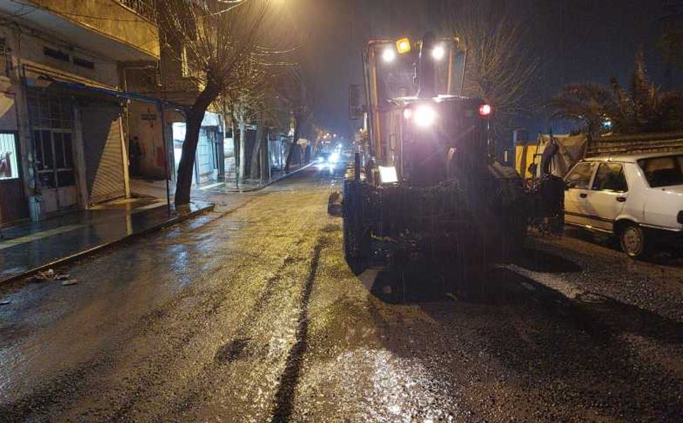 Büyükşehir’den Yollara Anında Müdahale