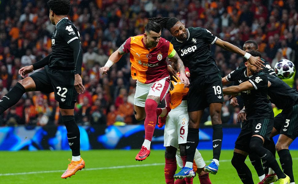 Galatasaray'dan Tarihi Galibiyet