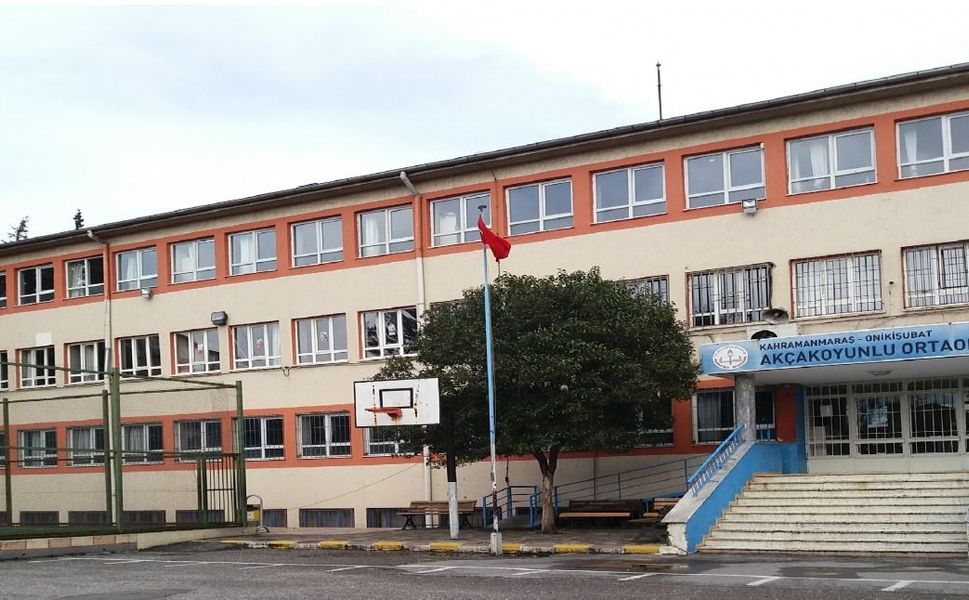 Onikişubat’ta ortaokul binası yıkılıyor