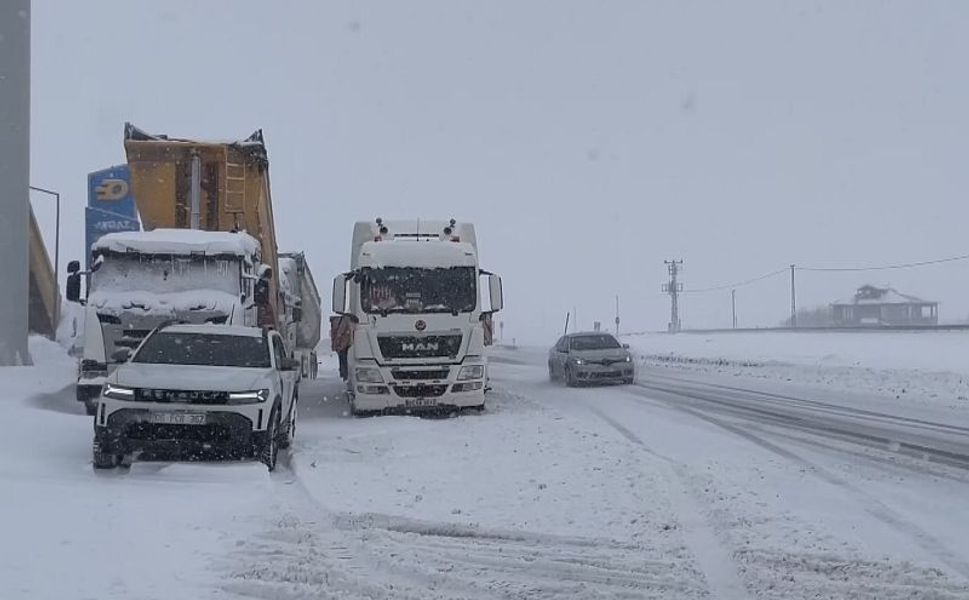 Kayseri-Kahramanmaraş kara yolu trafiğe açıldı