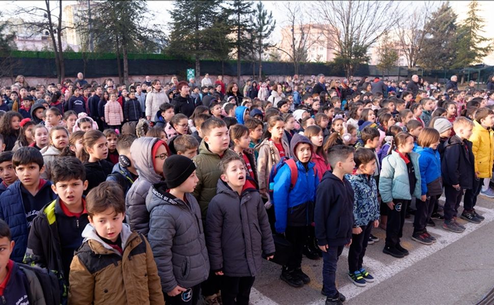 Okullarda 6 Şubat depremlerinde hayatını kaybedenler için saygı duruşunda bulunulacak