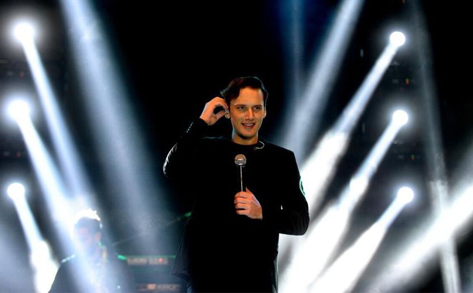 Sanatçı Edis Görgülü İstanbul Havalimanı'nda gözaltına alındı