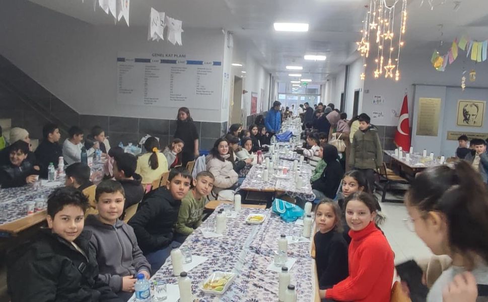 Kahramanmaraş’ta 100. Yıl Ortaokulu’nda Ramazan coşkusu