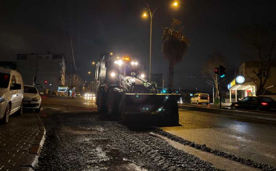 Şiddetli Yağışa Karşı Seferberlik; Büyükşehir Tüm Birimleriyle Sahada