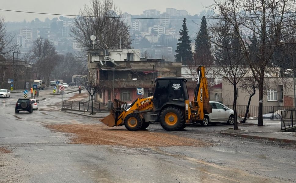 Altyapı Çalışmasının Devam Ettiği Yollardaki Bozulmalar Gideriliyor