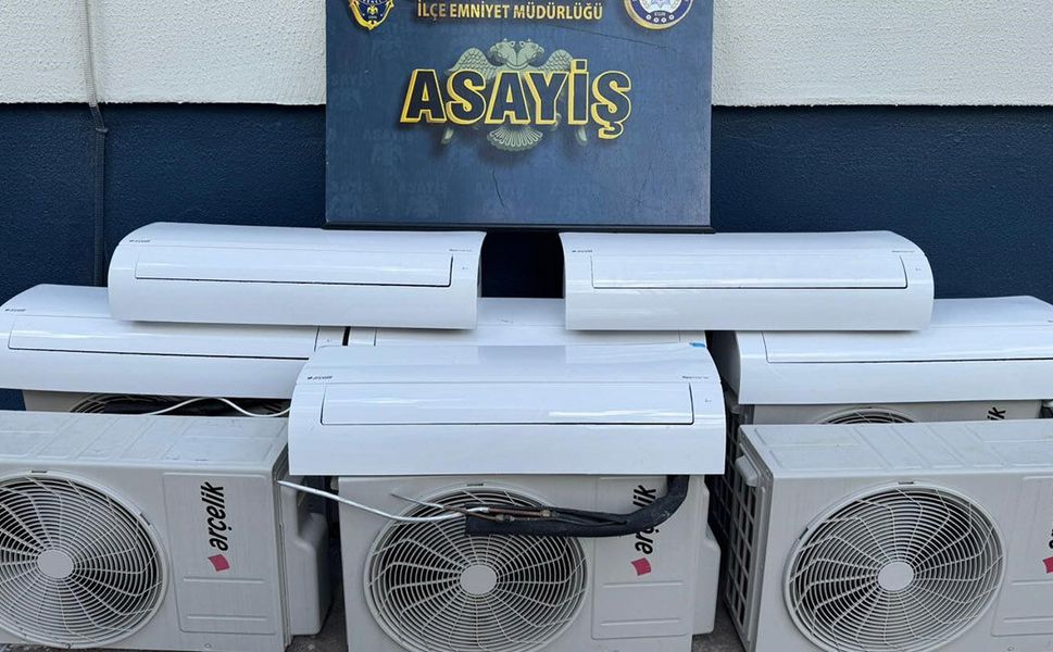 Depremzedelerden çaldıkları klimaları satan 2 şahıs yakayı ele verdi