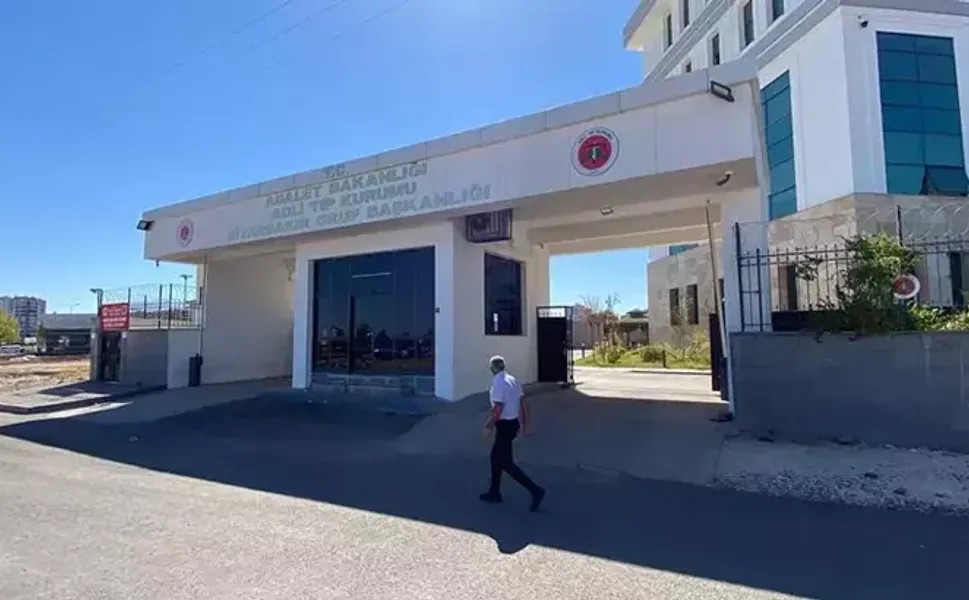 Akraba aileler arasında silahlı kavga: 1 ölü, 3 yaralı