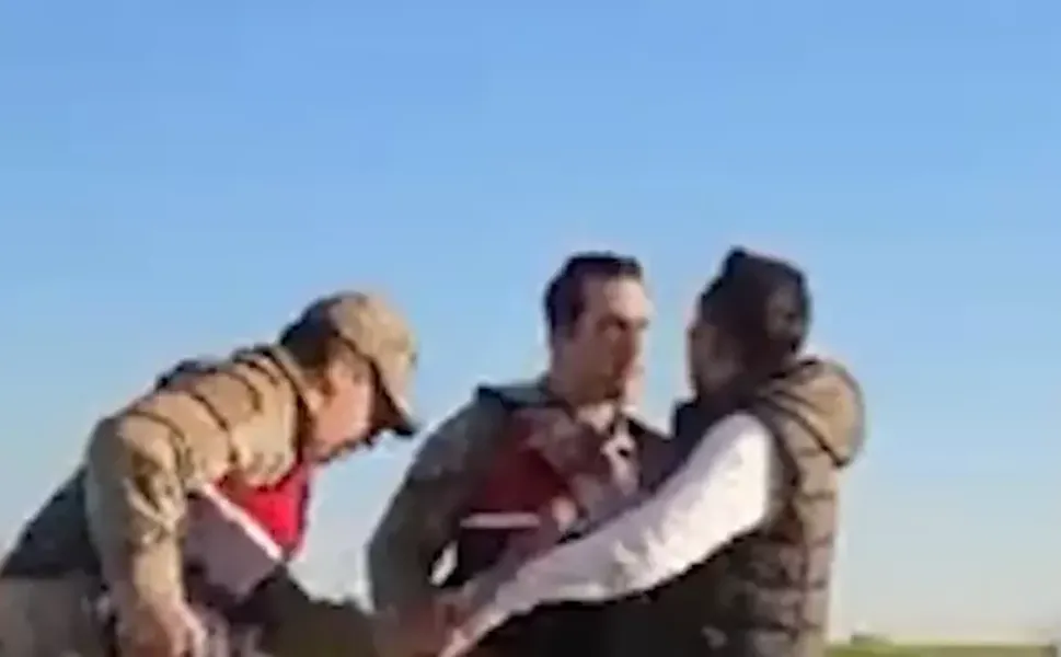 Jandarmanın müdahale ettiği kavgada ateş açıldı; 2 yaralı