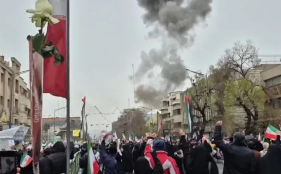 İran'da miting alanında patlama!