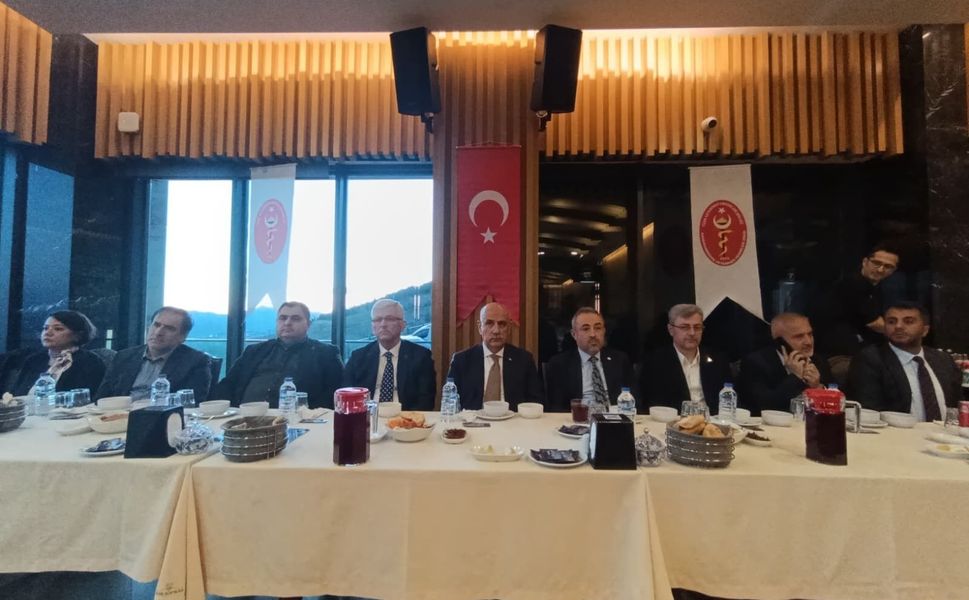 Veteriner hekimler 72. kuruluş yıl dönümünde iftarda buluştu