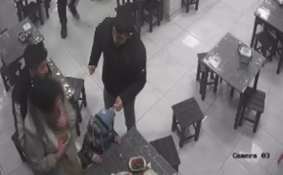 Gaziantep'te lokantacı esnafından kadın müşterisine hayat kurtaran manevra