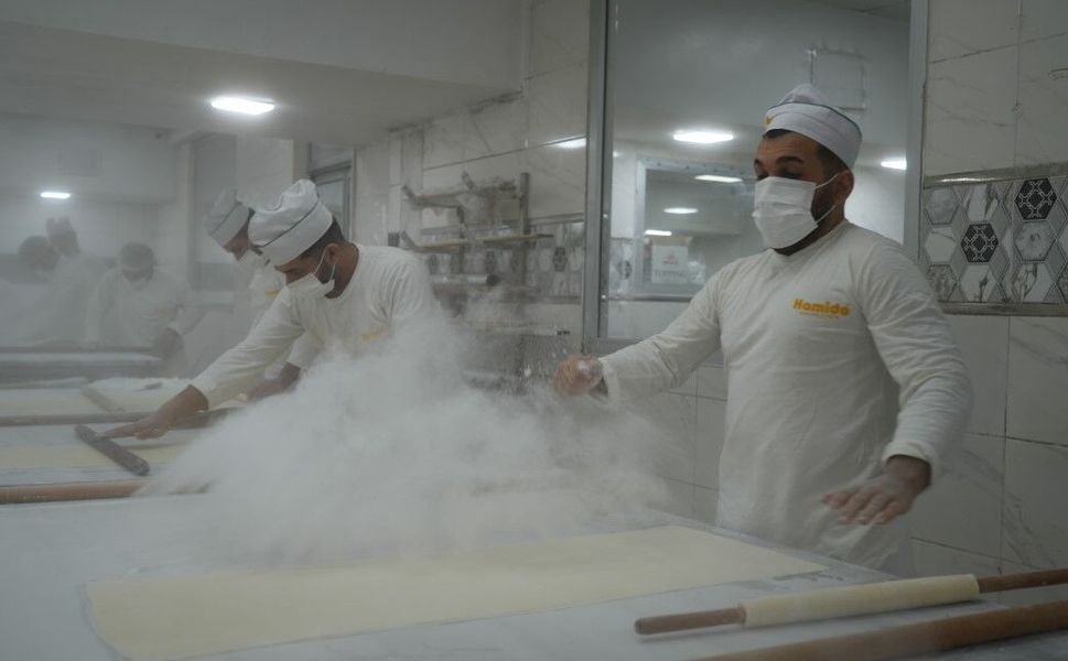 Bayram öncesi Gaziantep’te baklava mesaisi