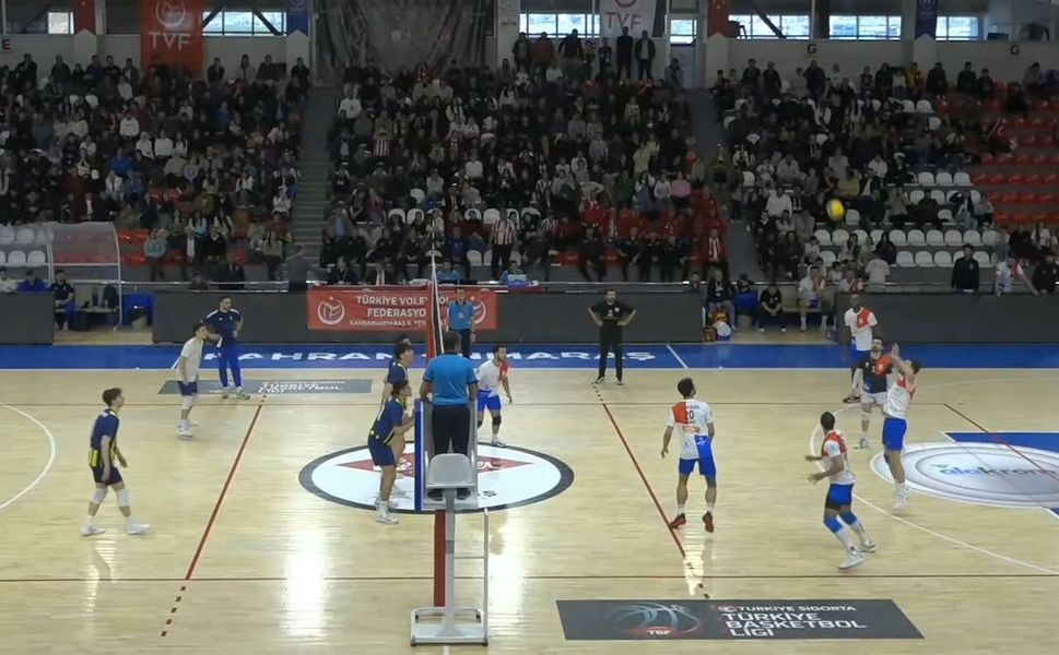 Onikişubat Belediyespor Tarih Yazdı! Fenerbahçe’yi 3-0 Yenip Efeler Ligi’ne Çıktı