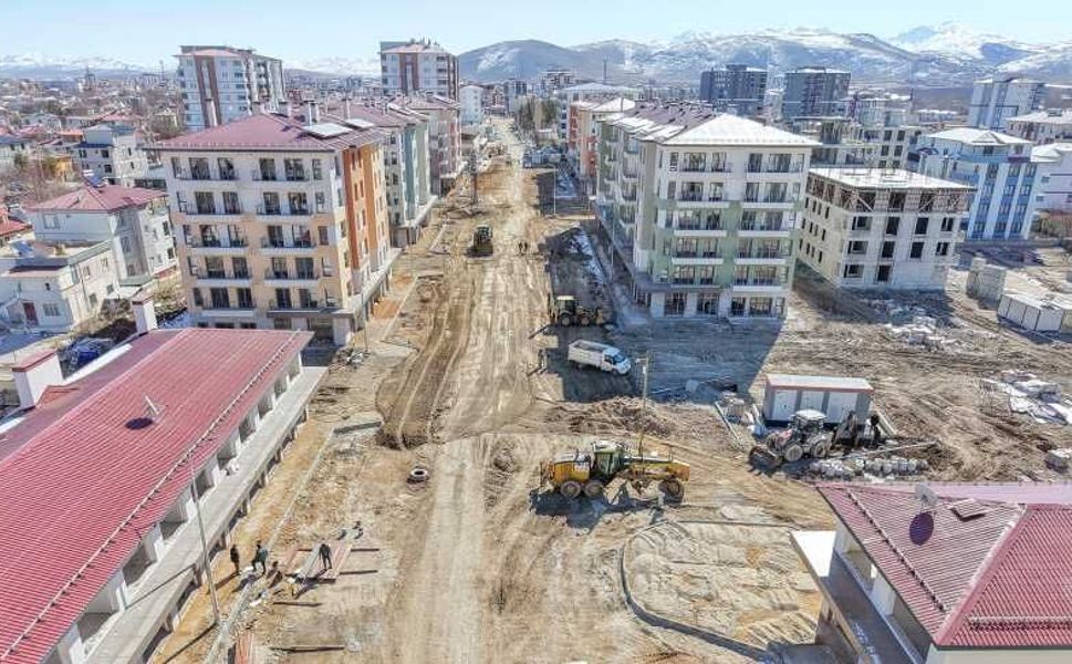 Elbistan’da Hacı Esat Efendi Caddesi Büyükşehir’le Yenileniyor