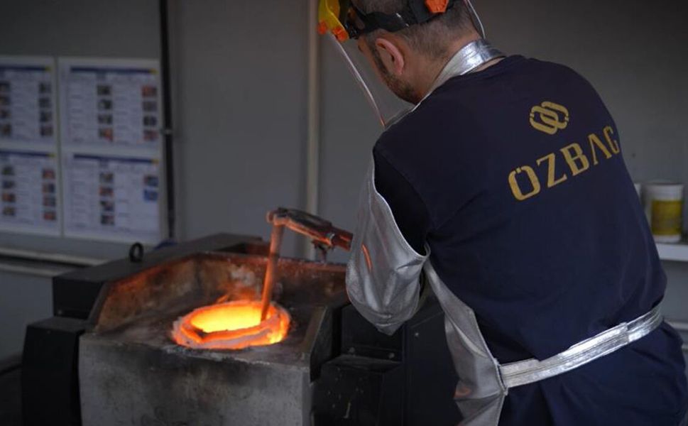 Talebe yetişmek için gece gündüz böyle altın üretiyorlar