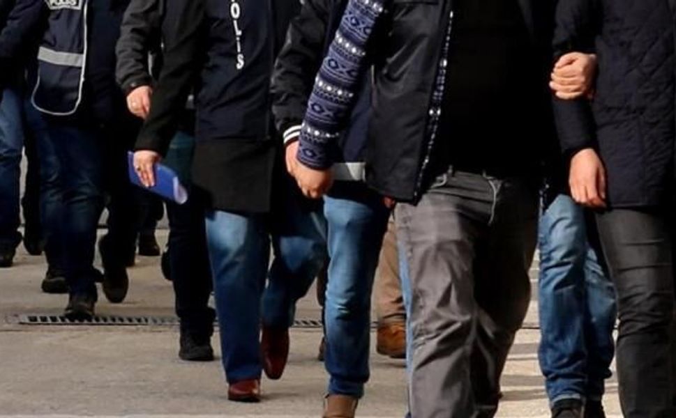 Kahramanmaraş’ta şafak operasyonlarında adeta cephanelik çıktı