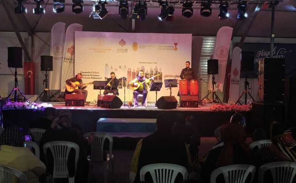 Kahramanmaraş’ta Ramazan Sokağı’nda Türk Halk Müziği Rüzgarı
