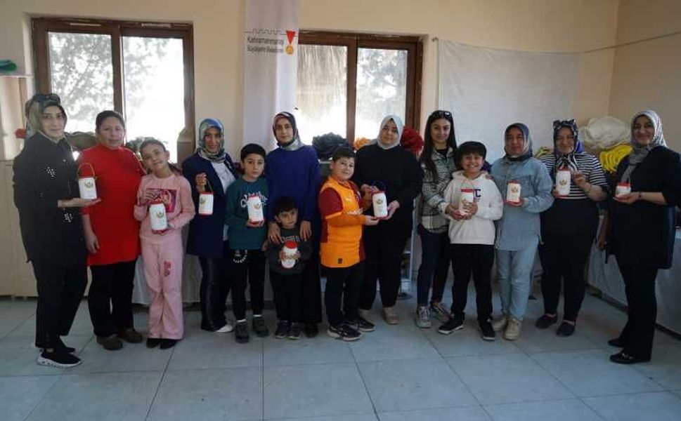 Kahramanmaraş'ta Minik Eller Ramazan Kandili Tasarladı