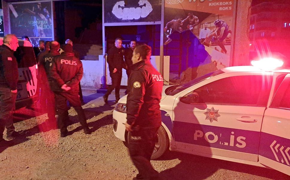 Kahramanmaraş’ta metruk binada erkek cesedi bulundu