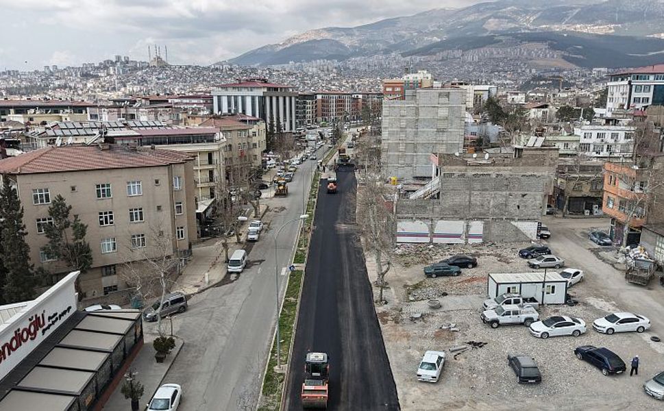 Büyükşehir, Dulkadiroğlu’nda Asfalt Mesaisini Sürdürüyor