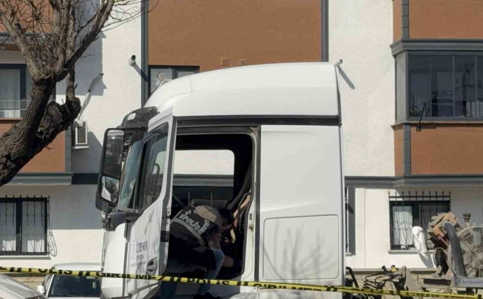 Tırın altındaki kasklı katil ağabeyi çıktı