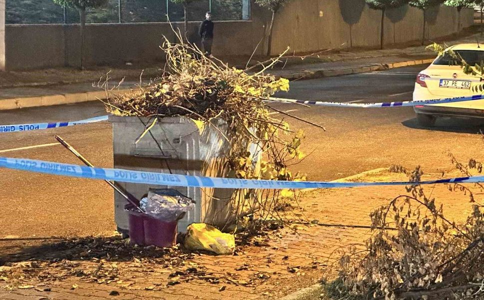 Bebeğini çöpe atan anne için müebbet talebi: Duruşma salonunda tutuklandı