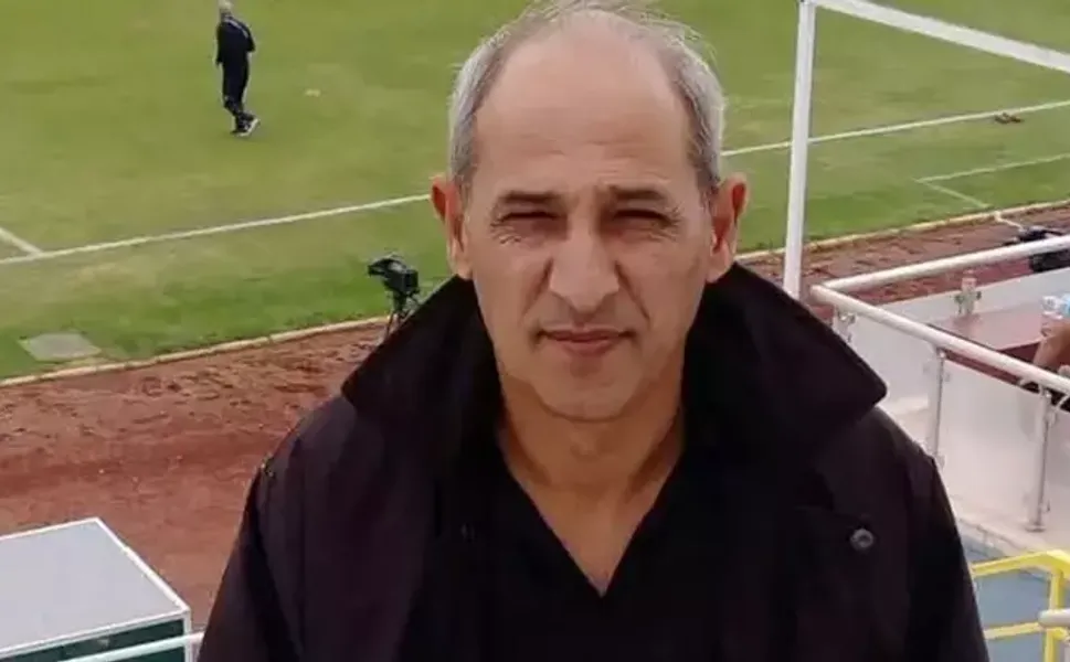 Milli maçta kalp krizi geçiren gazeteci, hayatını kaybetti