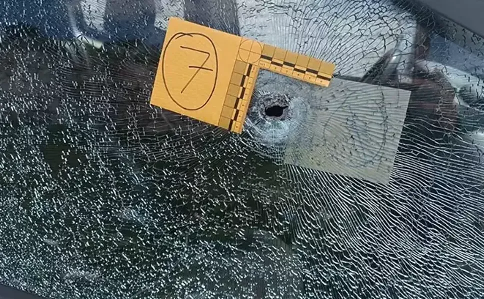 Yanındaki kadını öldürüp, intihar girişiminde bulundu