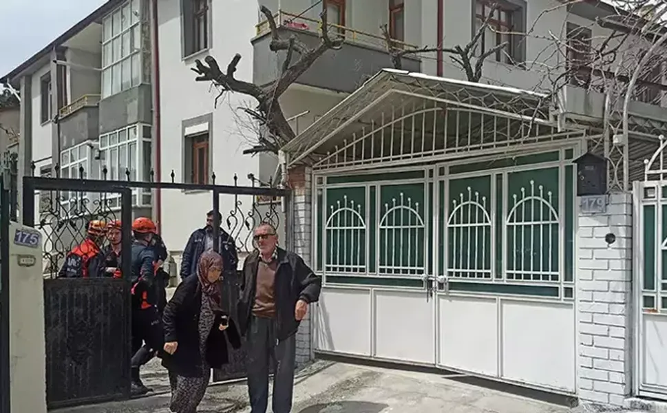 Konya'da 3.2 büyüklüğündeki depremin ardından 2 bina tahliye edildi