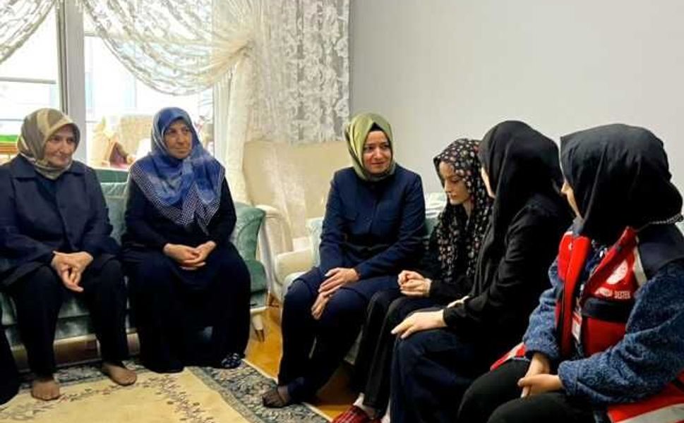 AK Parti Genel Başkan Yardımcısı Kaya, Kahramanmaraş’ta öğrencilerin aileleriyle bir araya geldi