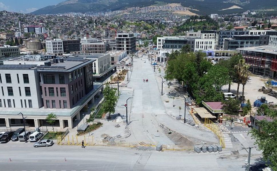 Trabzon Caddesi modern görünümüne kavuşuyor