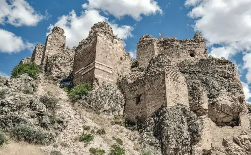 Kahramanmaraş’ta 3 Bölgenin Kesişiminde Tarihi Bir Nöbetçi: Hurman Kalesi