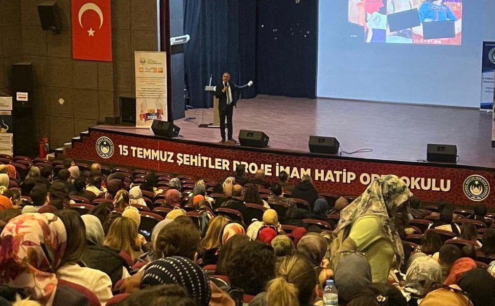 Kahramanmaraş’ta Rehber Öğretmenlere İstismarla Mücadele Eğitimi