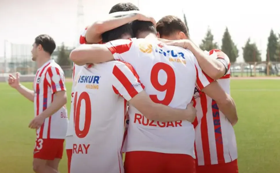 İstiklalspor 3 Golle Play-Off’u Garantiledi