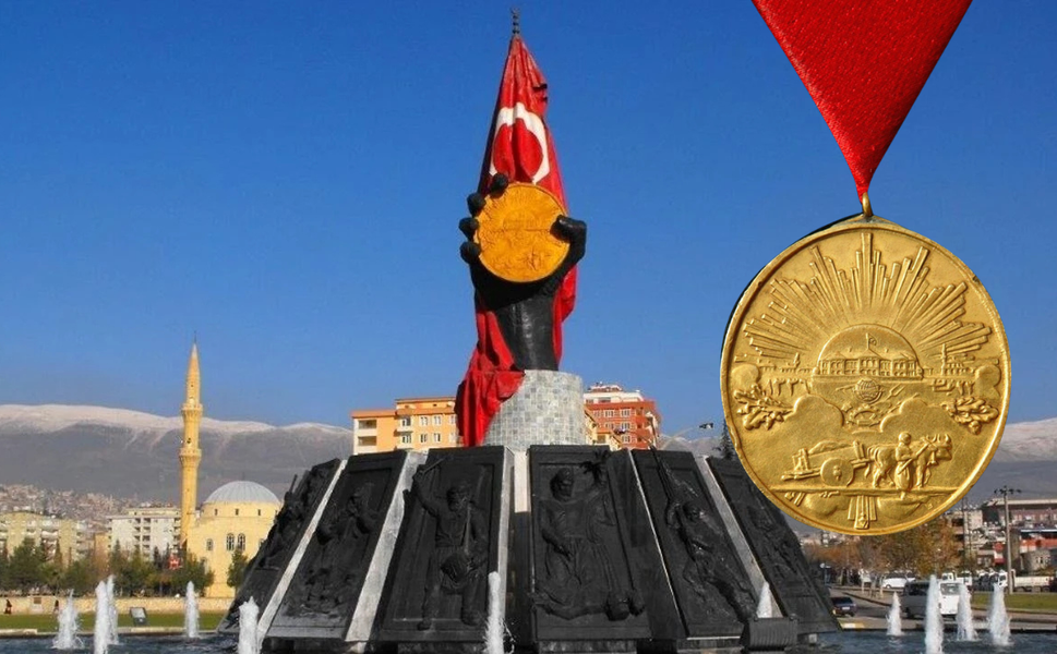 Kahramanmaraş İstiklal Madalyası’nın üzerindeki simgeler neyi anlatıyor?