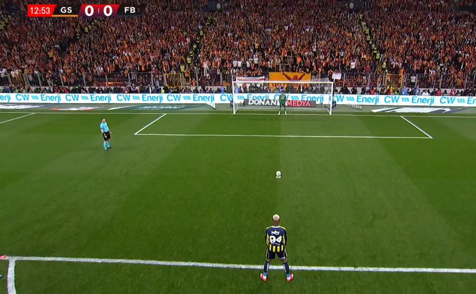 İşte Galatasaray-Fenerbahçe Derbisinde Kaçan Penaltı, Tıkla izle!
