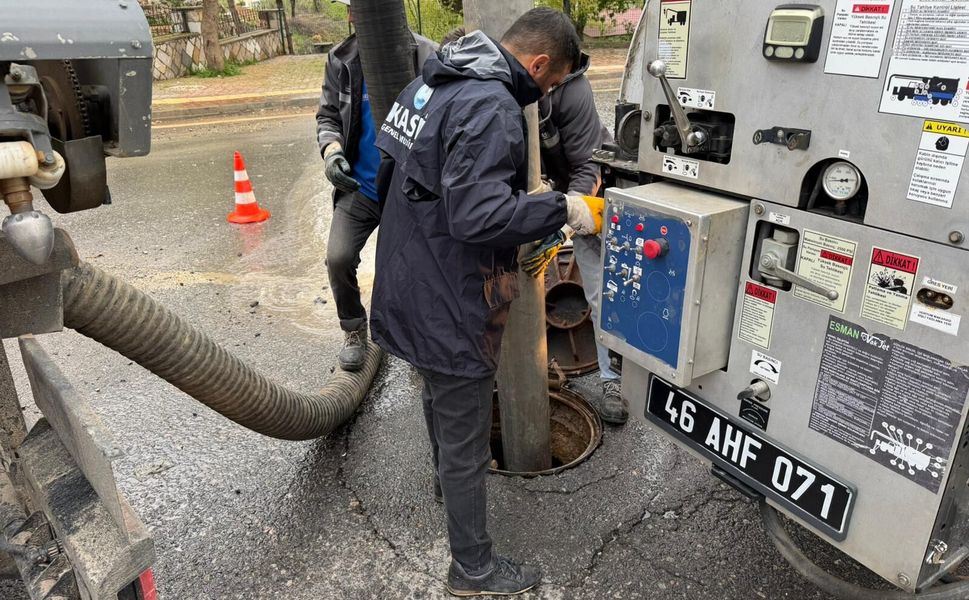 Aşırı Yağış Alan Bölgelerde Yoğun Mesai