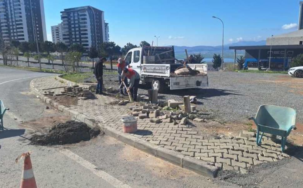 Onikişubat Belediyesi’nden 9 farklı mahallede eş zamanlı kaldırım ve yol çalışması