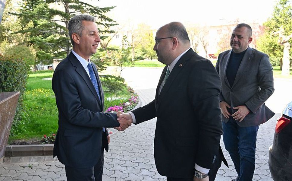 Kahramanmaraş AK Parti Milletvekili Prof. Dr. Mehmet Şahin, KSÜ Rektörü Okumuş’u Ziyaret Etti