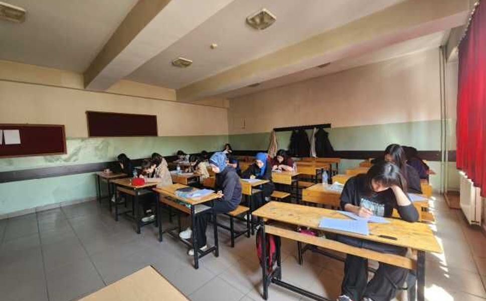 Eşik Projesi’nde Okuduğunu Anlama Yarışmasının Okul Finalleri Tamamlandı