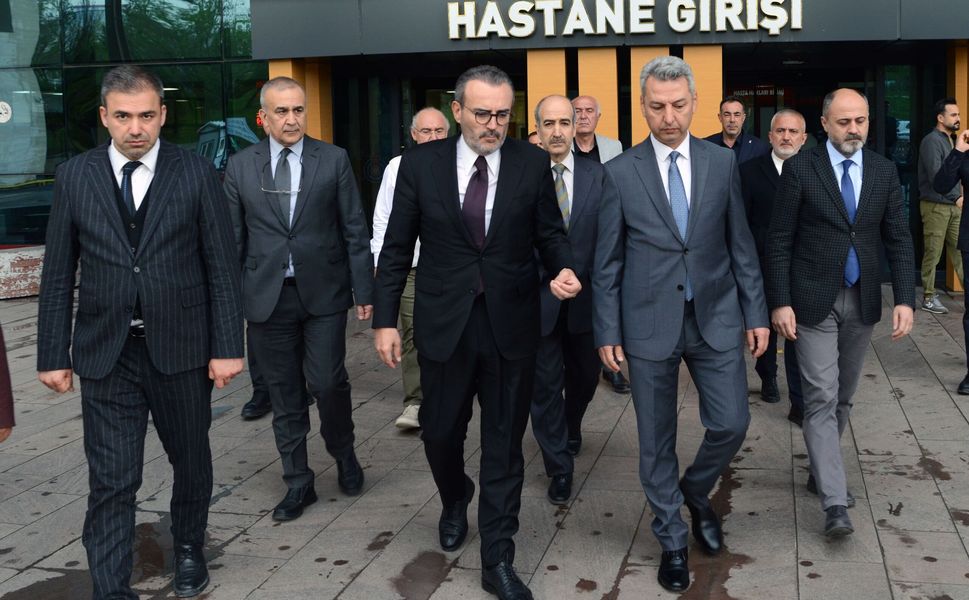 AK Parti MKYK Üyesi Mahir Ünal’dan, KSÜ Tıp Fakültesi Hastanesi’ne Ziyaret