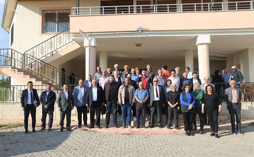 Başkan Akpınar 88. mahalle toplantısı’nı Halkaçayırı Mahallesi’nde gerçekleştirdi