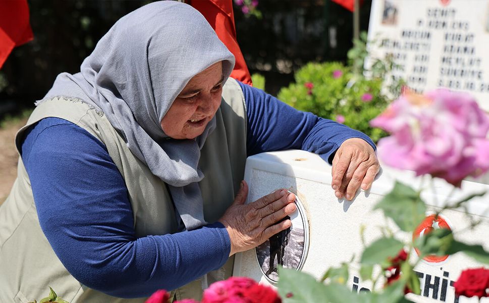 Şehit annesi: "Yaşıyor muyum yaşamıyor muyum bilmiyorum"