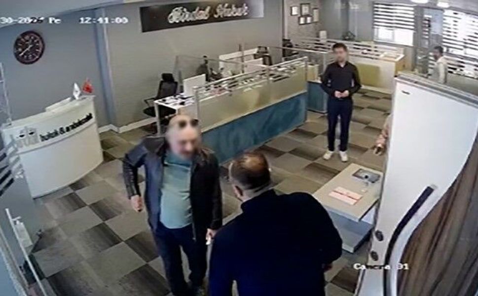 Avukata bıçakla saldıran şahıs tutuklandı