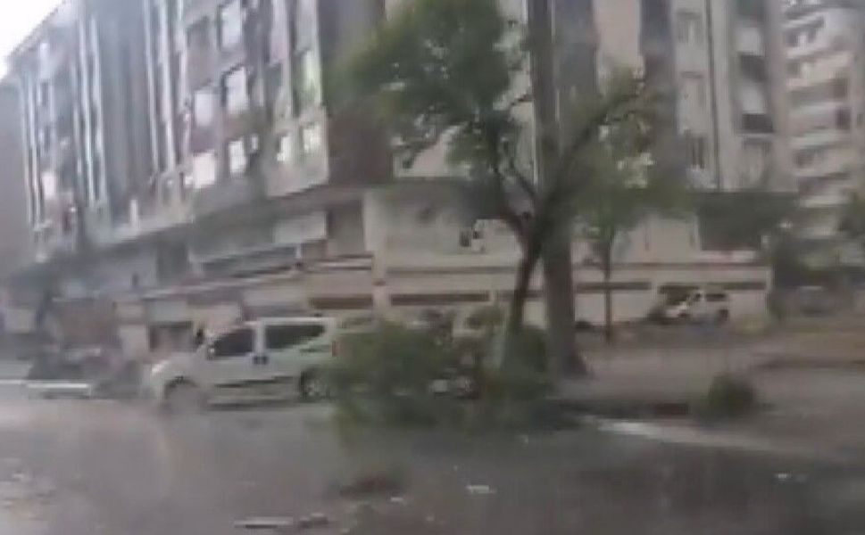 Gaziantep’te "süper hücre" fırtınası şehri talan etti