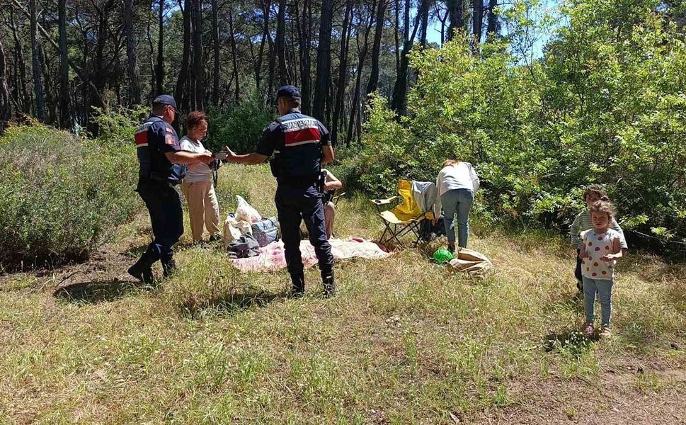 Antalya’da ormanlara girişler yasaklandı, jandarma vatandaşları tek tek uyardı