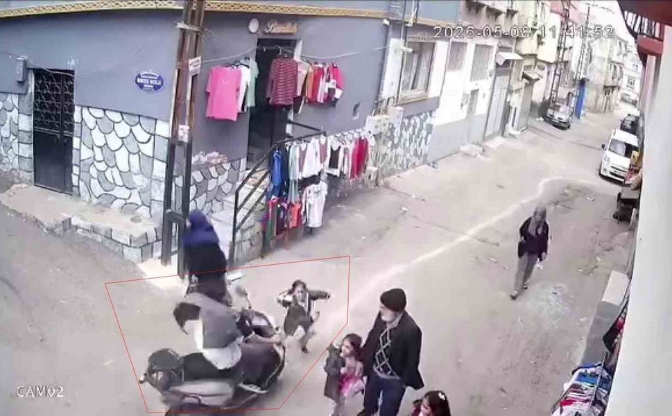 Gaziantep’te dehşete düşüren kaza: Motosiklet küçük kıza çarpıp kaçtı