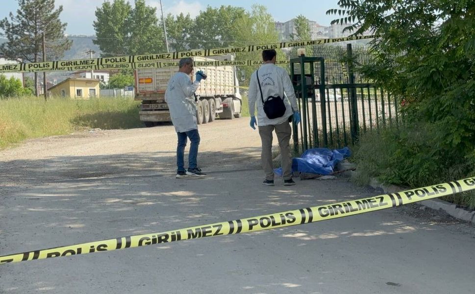 Yangından kurtulmuştu, sokakta ölü bulundu